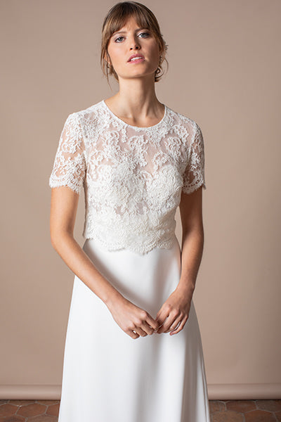 Détail des coutures et texture du Top Montaigne ivoire – Atelier Emelia